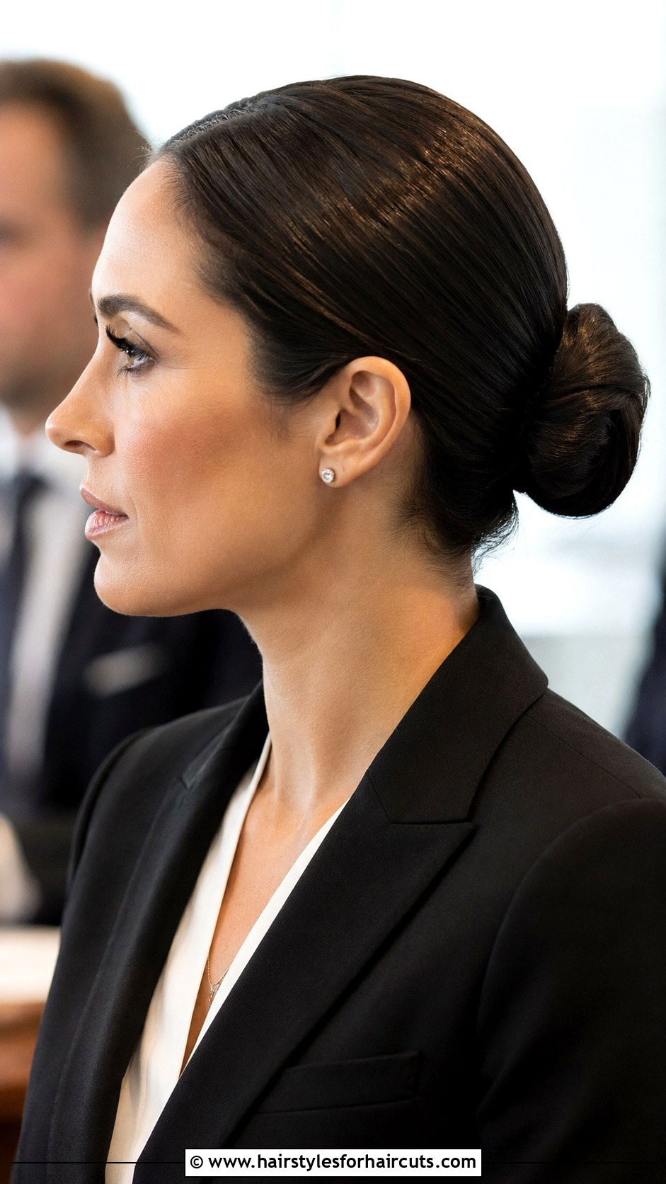 Sleek Low Bun Hairstyle - 25 easy hairstyles for women - 25 easy hairstyles for women