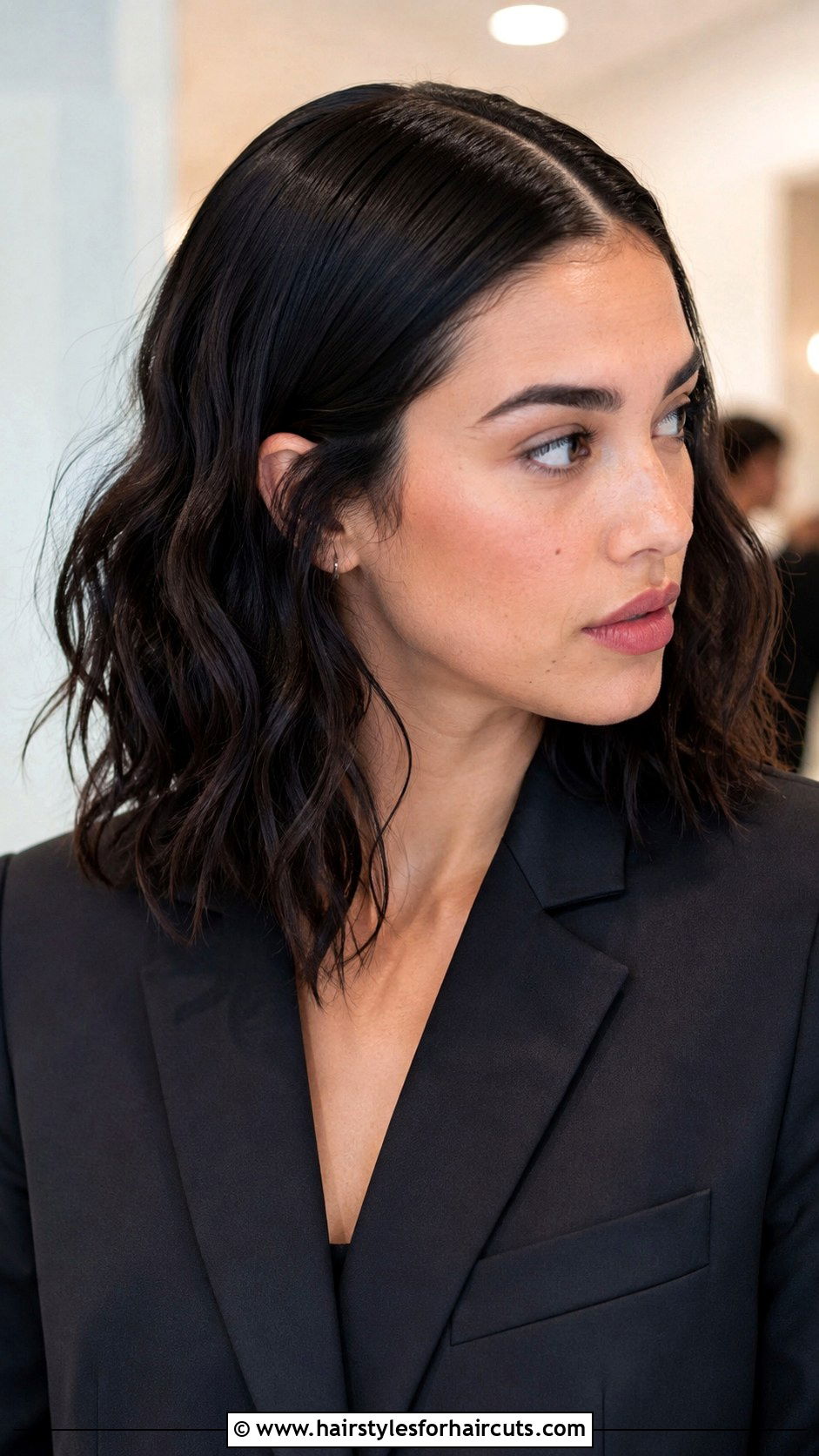 Sleek Roots Wavy Ends - 25 hair waver hairstyles - 25 hair waver hairstyles