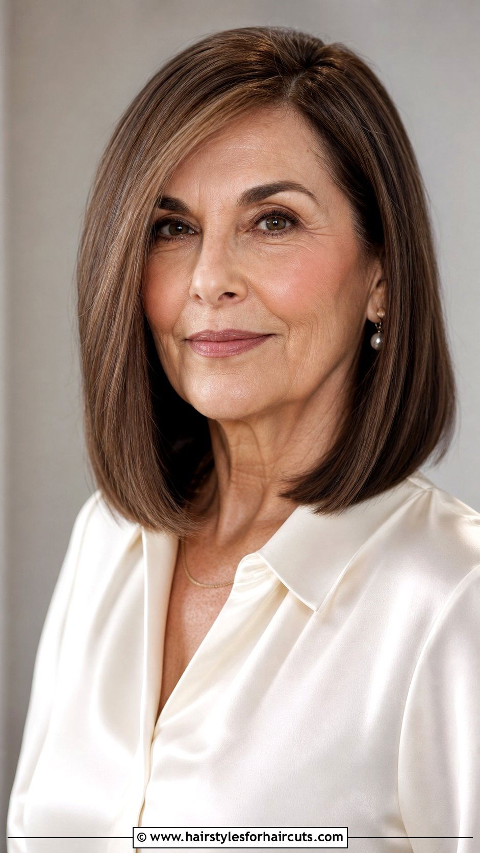 Sleek Straight Lob Haircut For Women Over 50 - 25 women over 50 haircuts - 25 women over 50 haircuts