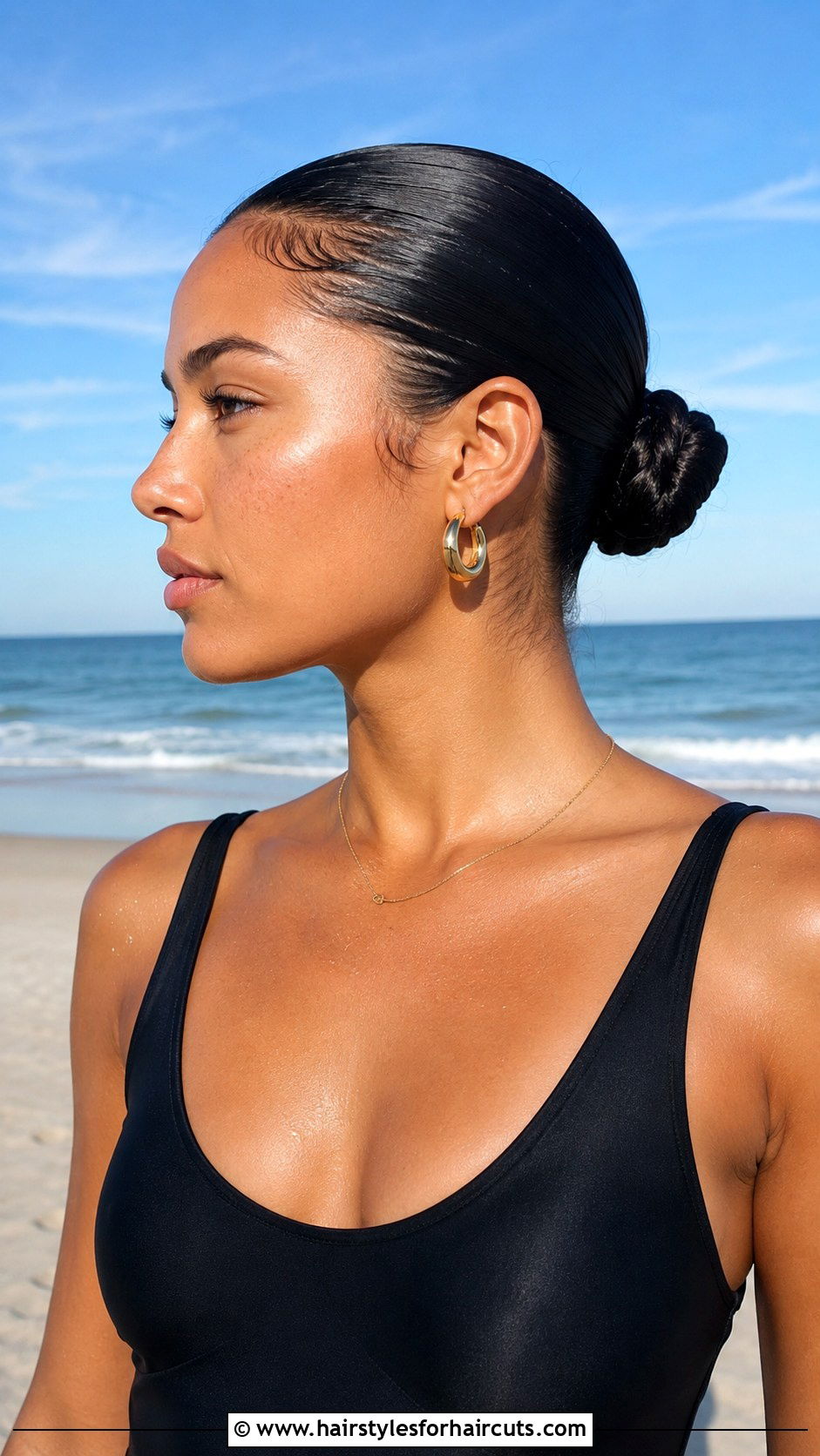 Slicked Back Beach Bun - 25 beachy hairstyles for long hair - 25 beachy hairstyles for long hair