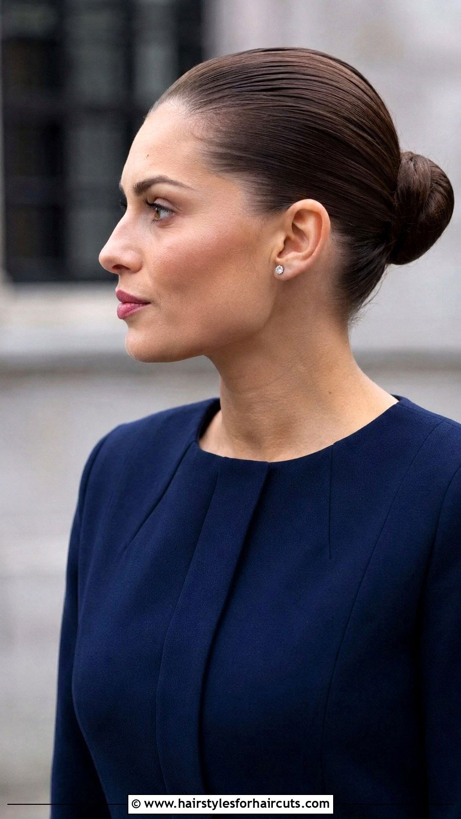 Slicked Back Bun - 25 gel for hairstyles - 25 gel for hairstyles