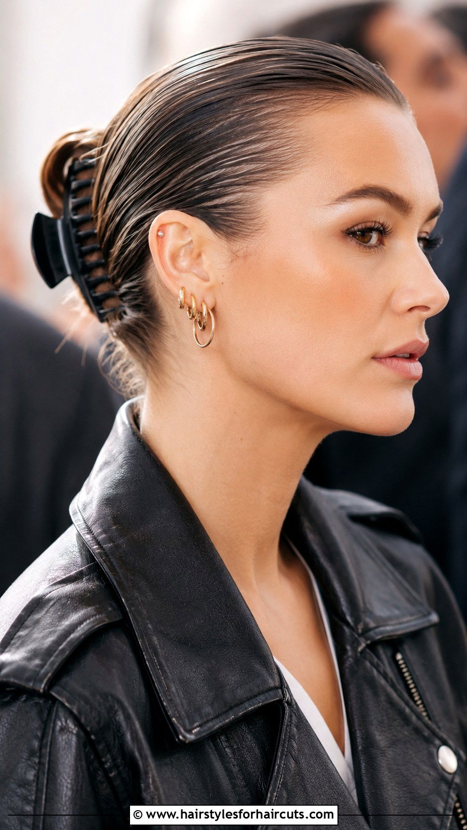 Slicked Back Hair With Clip - 25 easy hairstyles with hair clips - 25 easy hairstyles with hair clips