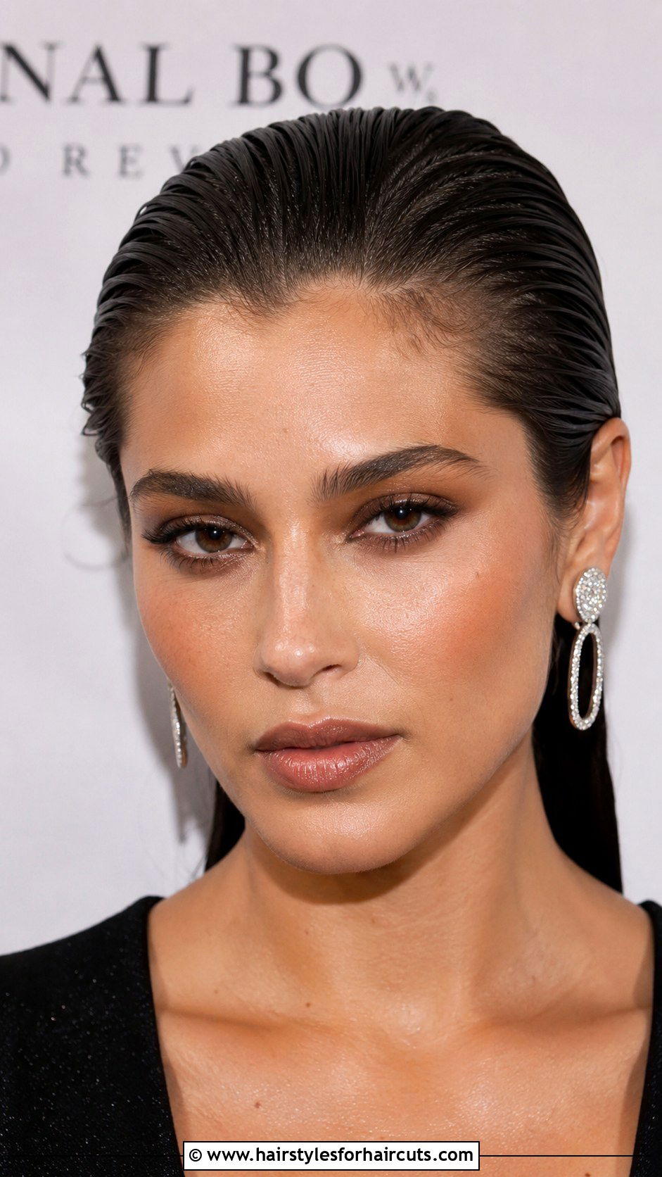 Slicked Back Wet Look - 25 quick easy hairstyles for short thin hair - 25 quick easy hairstyles for short thin hair