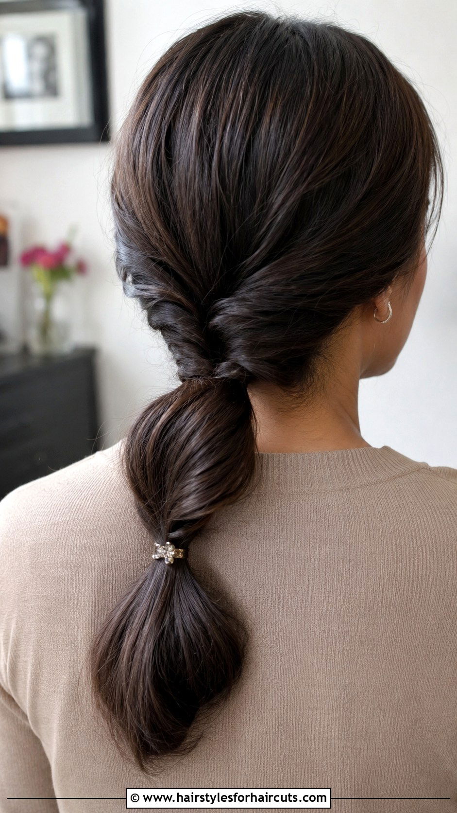 Snap Clip Twisted Ponytail - 25 easy hair clip hairstyles - 25 easy hair clip hairstyles