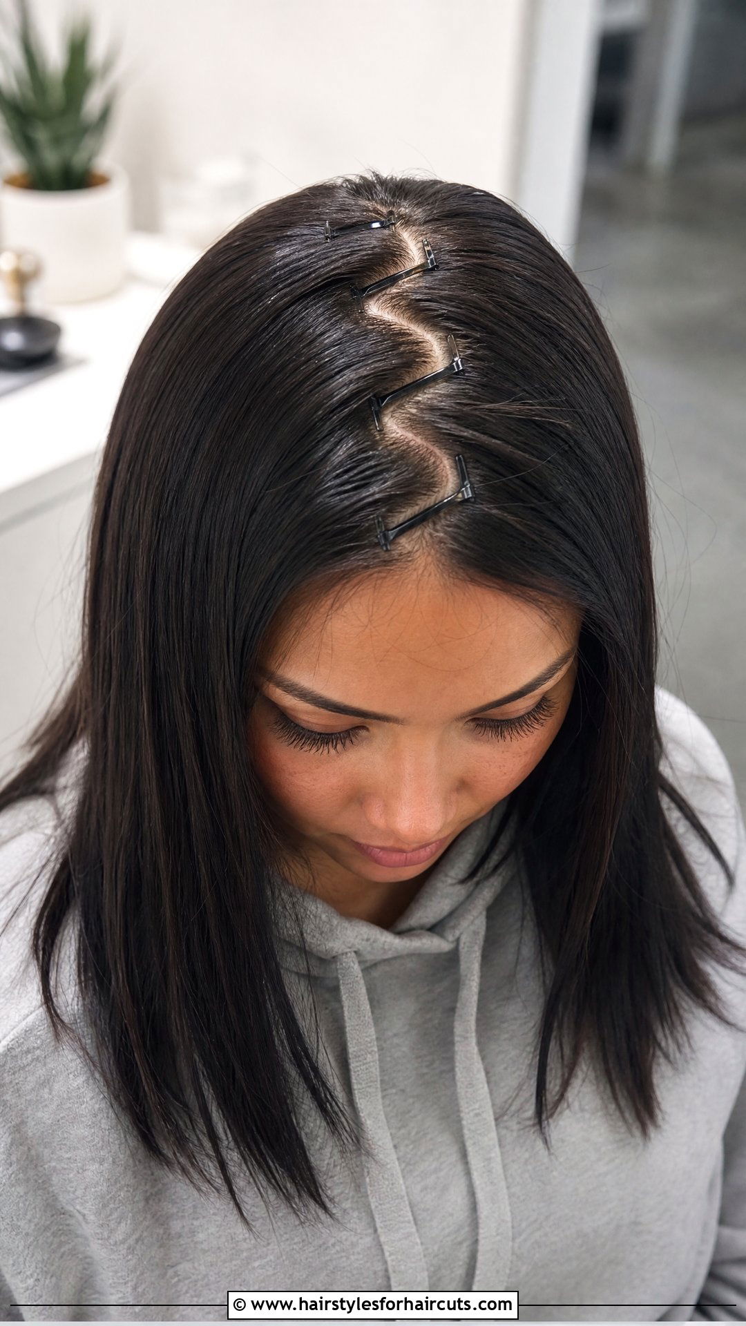 Snap Clip Zigzag Part - 25 y2k hair clip hairstyles - 25 y2k hair clip hairstyles