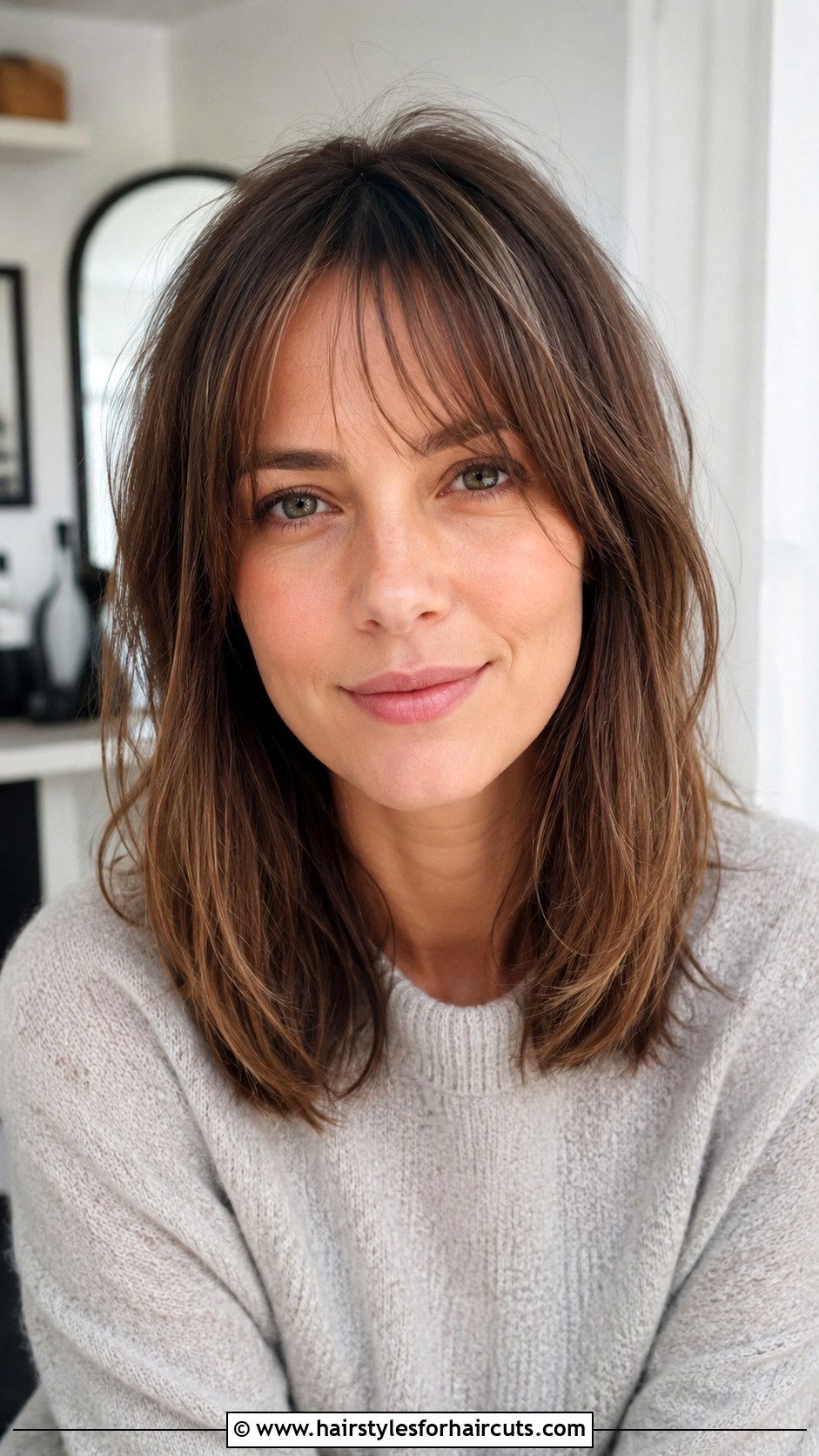 Soft Bangs Shoulder Length Hair - 25 haircuts for big forehead - 25 haircuts for big forehead