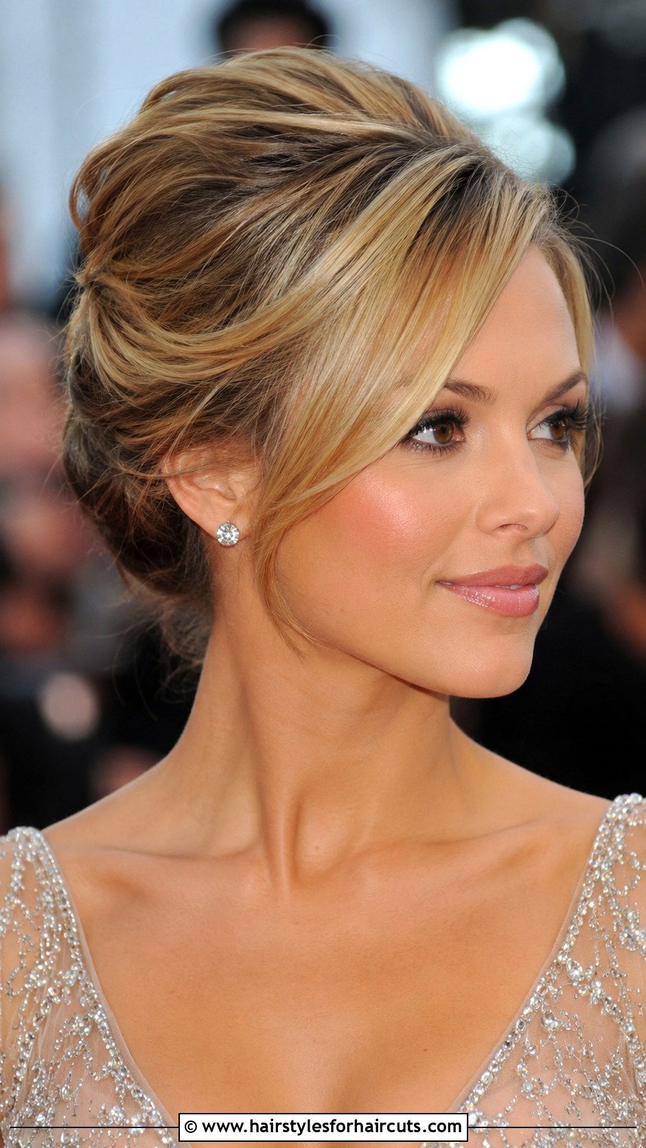 Soft Bouffant Updo With Side Swept Bangs - 25 best hairstyles for heart shaped face - 25 best hairstyles for heart shaped face