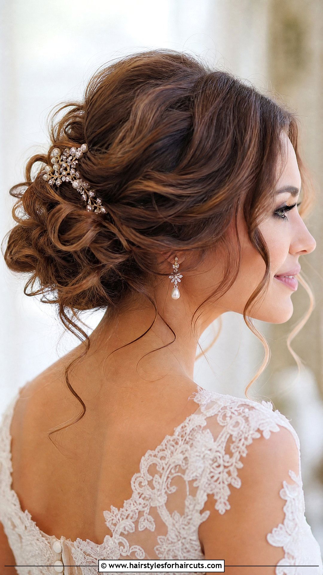 Soft Romantic Updo For Long Hair - 25 long hair hairstyles for oval faces - 25 long hair hairstyles for oval faces