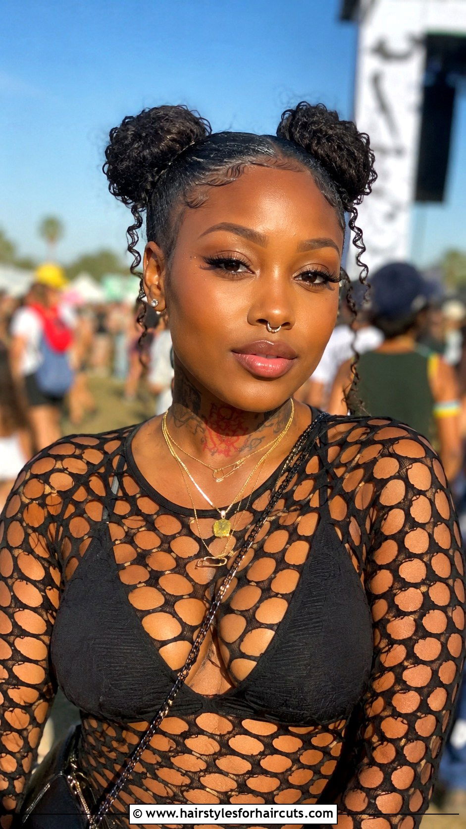 Space Buns Black Hair - 25 back bun hairstyles for black hair - 25 back bun hairstyles for black hair