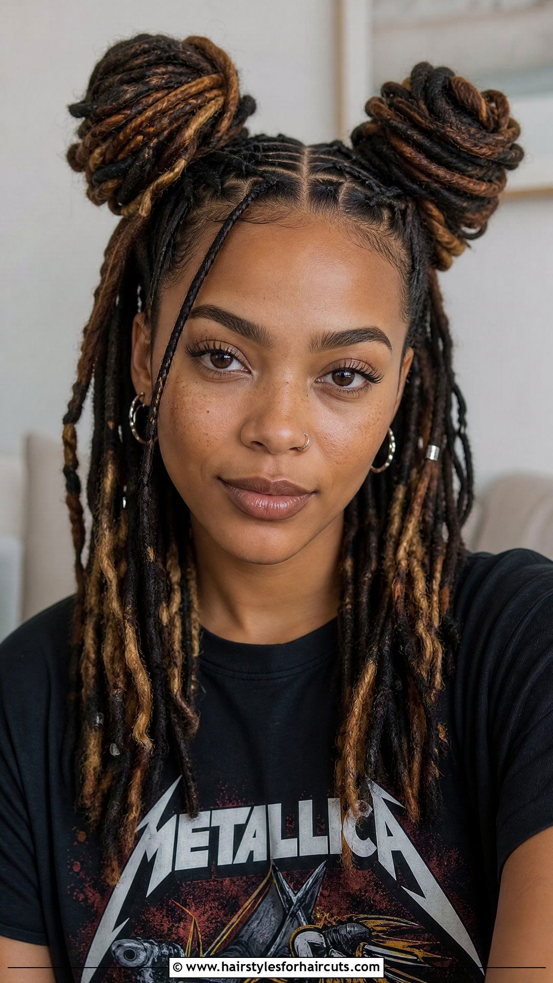 Space Buns Dreadlocks - 25 dreadlock hairstyles for women - 25 dreadlock hairstyles for women