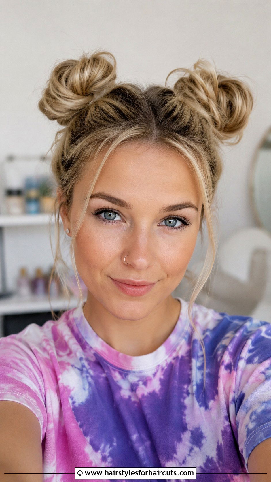 Space Buns Hairstyle - 25 cute hairstyles for dirty blonde hair - 25 cute hairstyles for dirty blonde hair