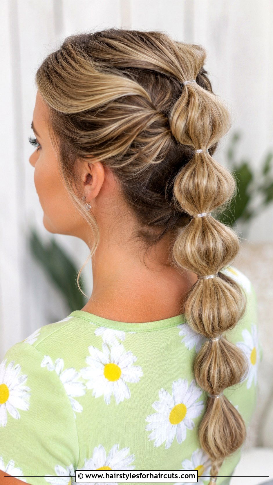 Space Buns Hairstyle Tutorial - 25 hairstyles tutorial - 25 hairstyles tutorial