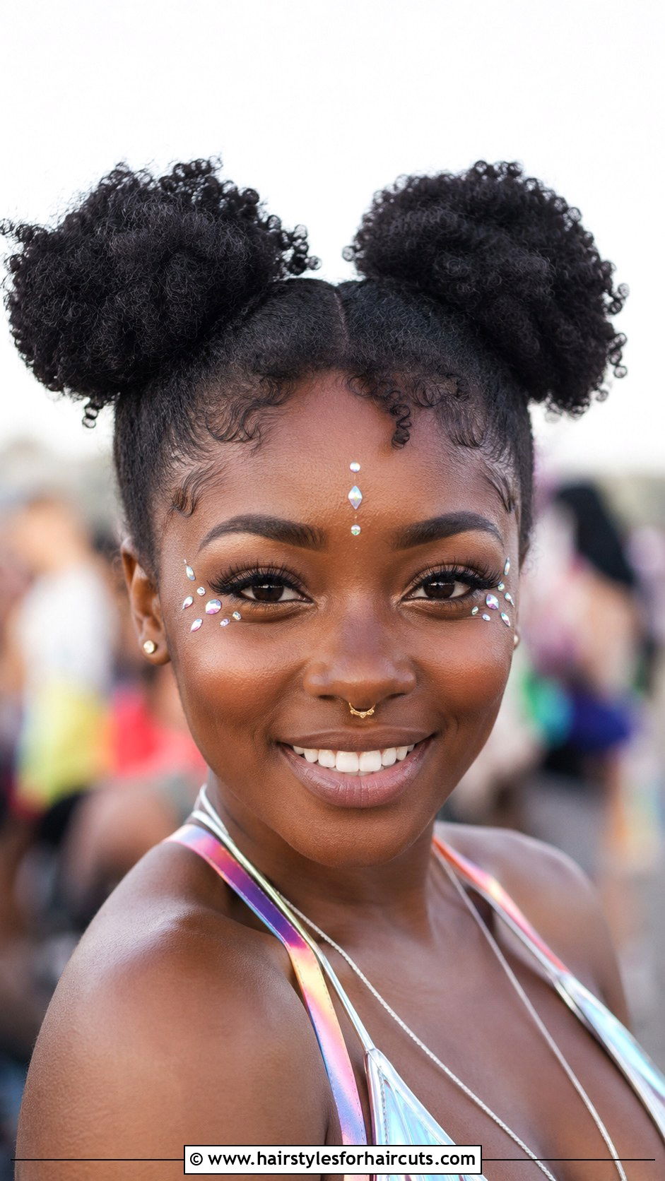 Space Buns Natural Hair - 25 easy natural hairstyles - 25 easy natural hairstyles