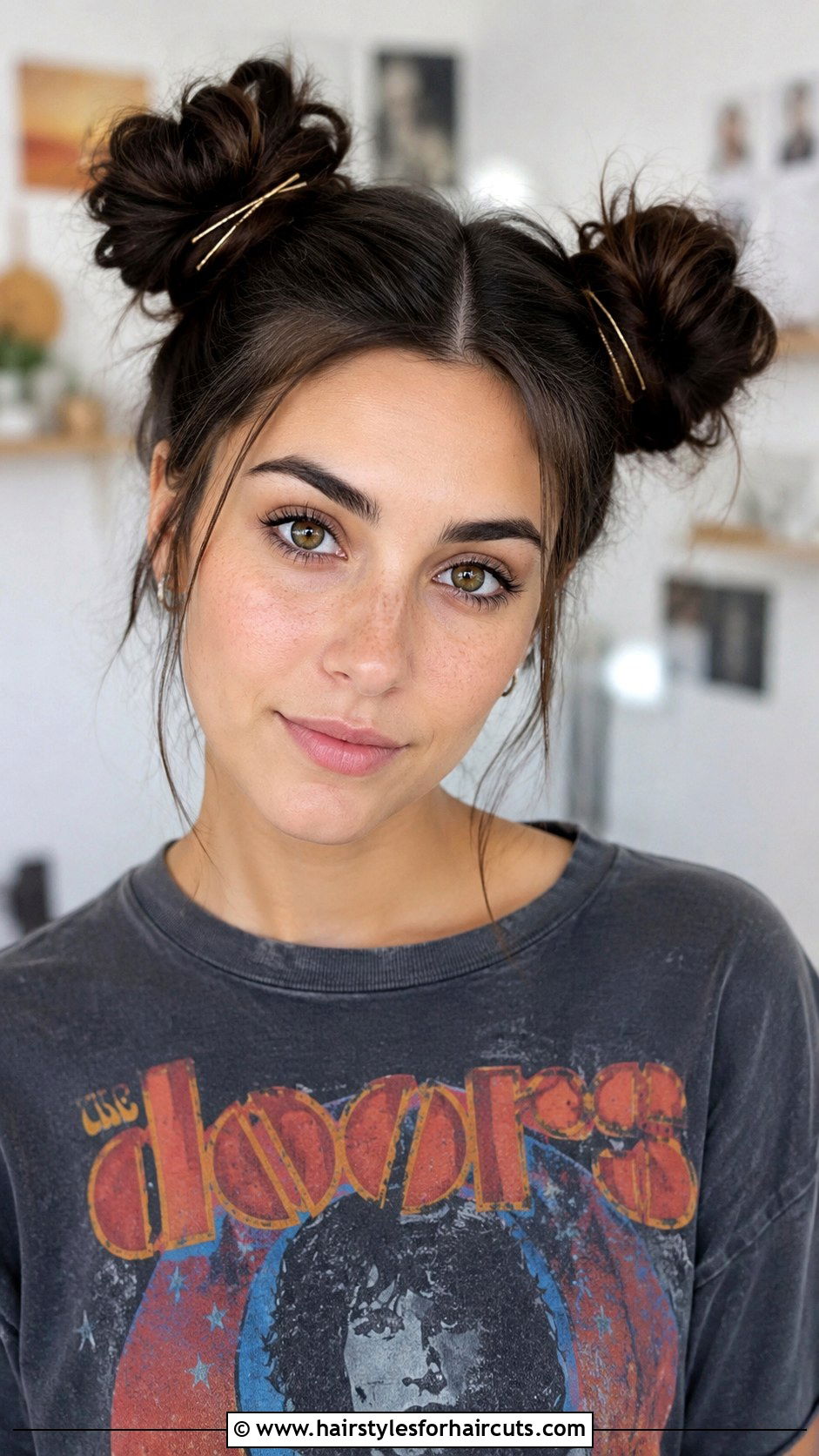 Space Buns With Bobby Pins - 25 no hair tie hairstyles - 25 no hair tie hairstyles