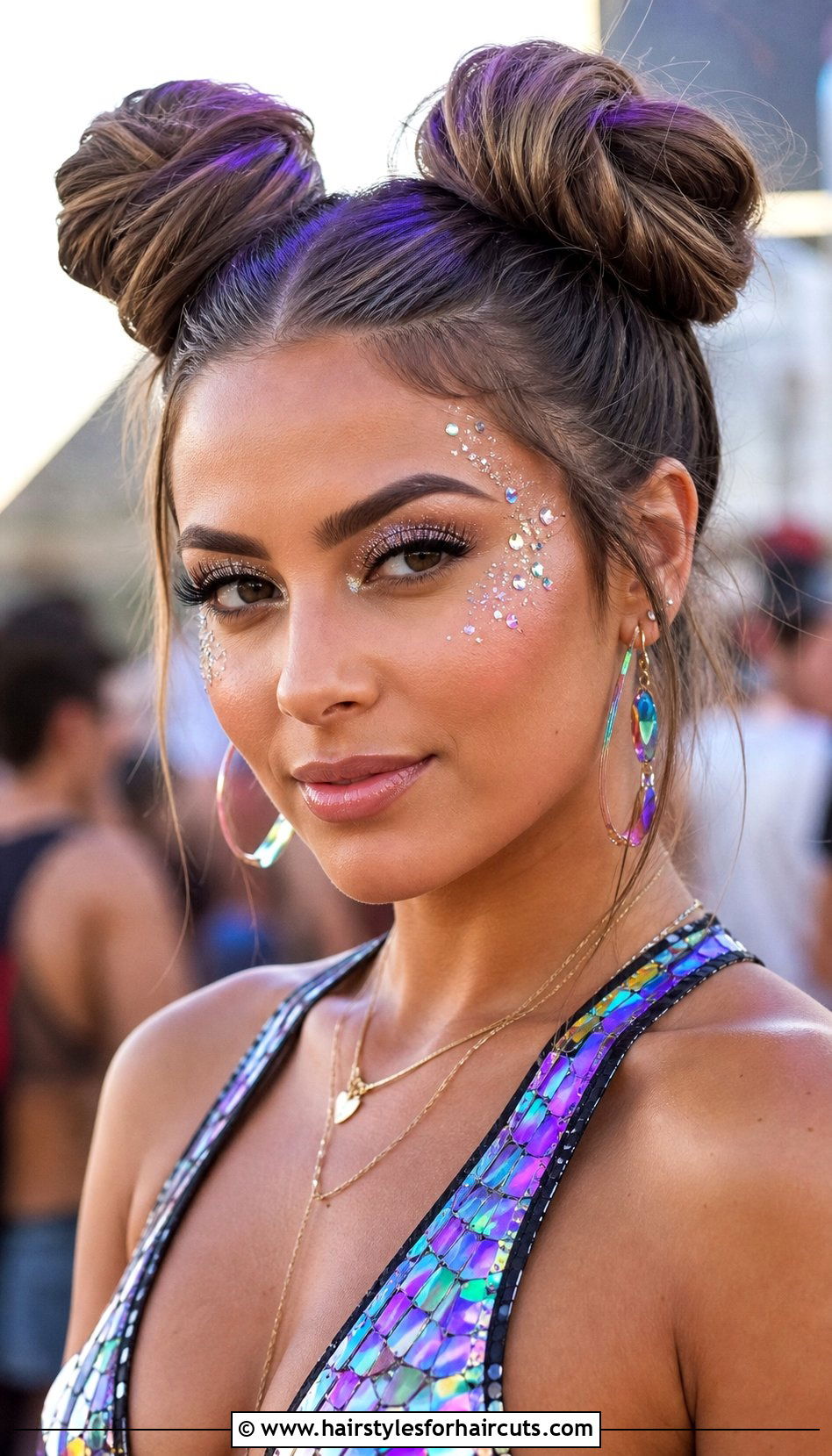 Space Buns With Pulled Back Front - 25 off the face hairstyles for medium hair - 25 off the face hairstyles for medium hair