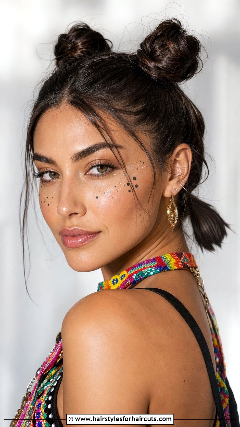 Space Buns With Short Hair Ponytail - 25 short hair ponytail hairstyles - 25 short hair ponytail hairstyles