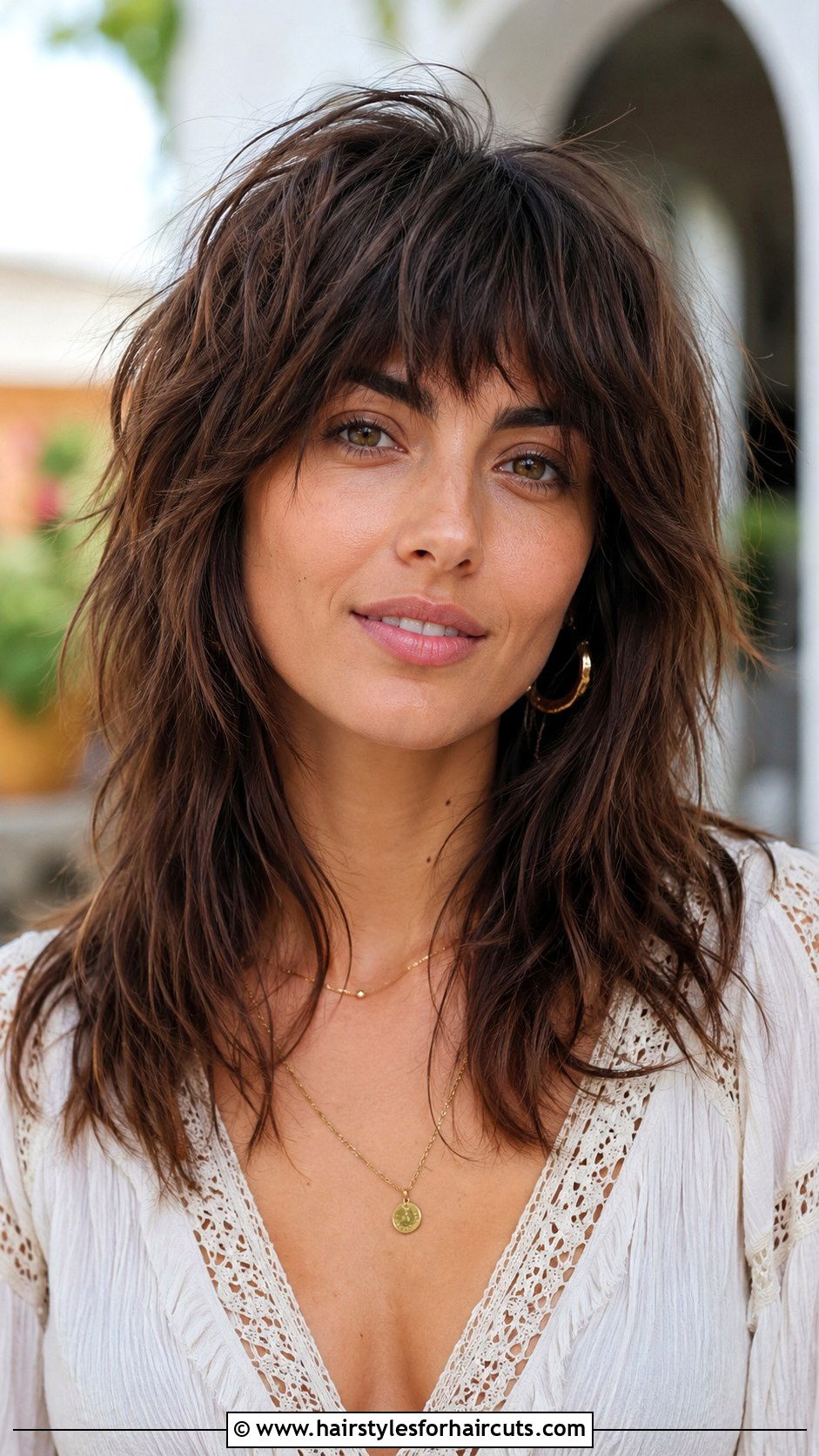 Spanish Textured Fringe Haircut - 25 spanish haircuts - 25 spanish haircuts