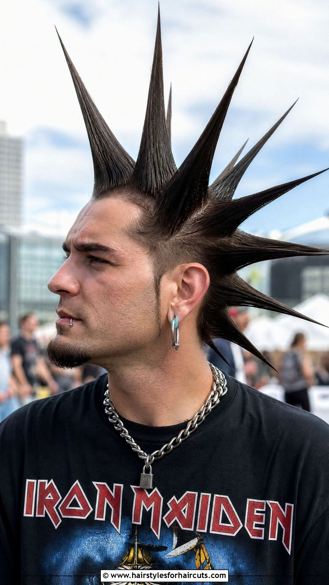 Spiky Liberty Spikes - 25 unprofessional hairstyles - 25 unprofessional hairstyles