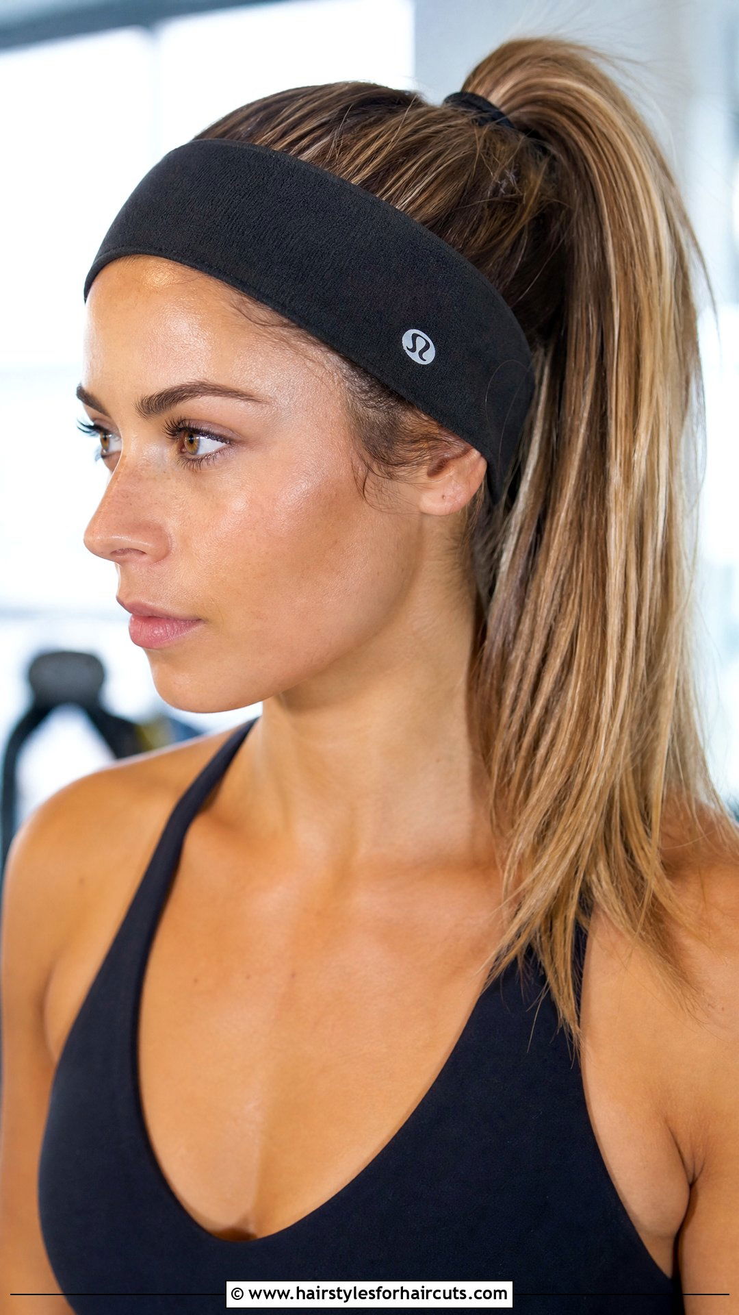Sport Headband With High Ponytail - 25 head band hairstyles - 25 head band hairstyles