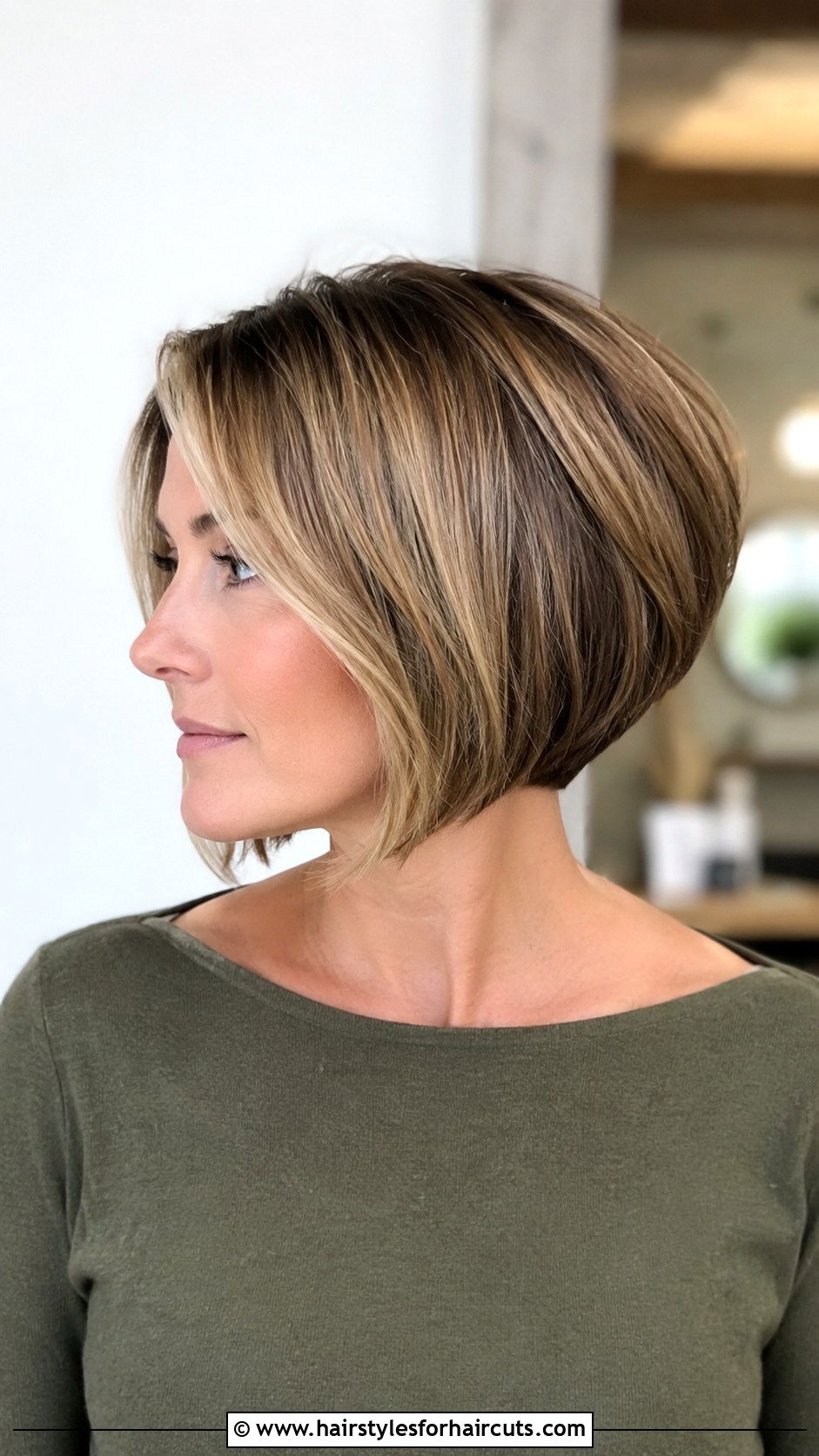 Stacked Bob - 25 short haircuts for long face - 25 short haircuts for long face