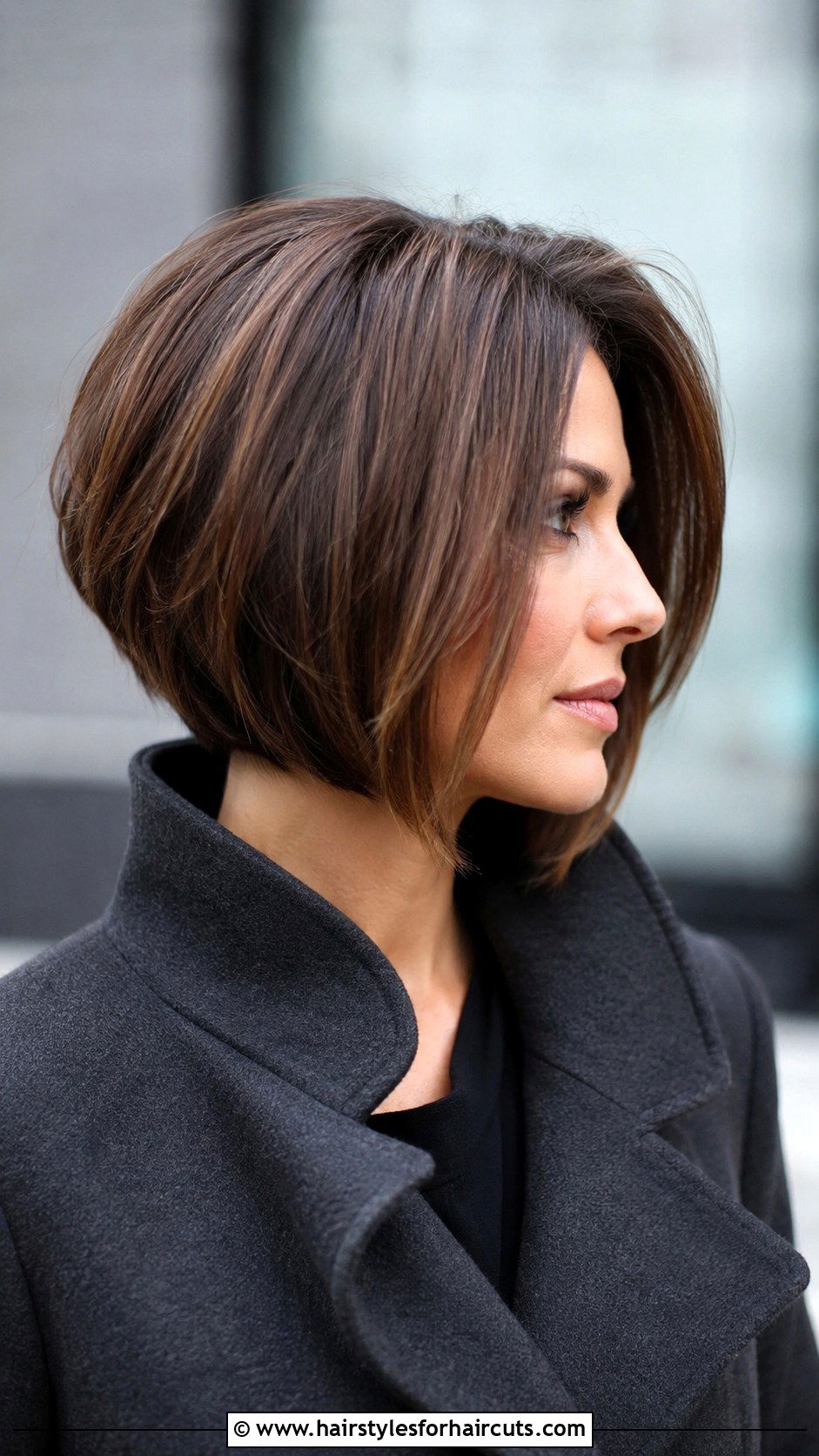 Stacked Bob - 25 haircuts for thin hair round face - 25 haircuts for thin hair round face