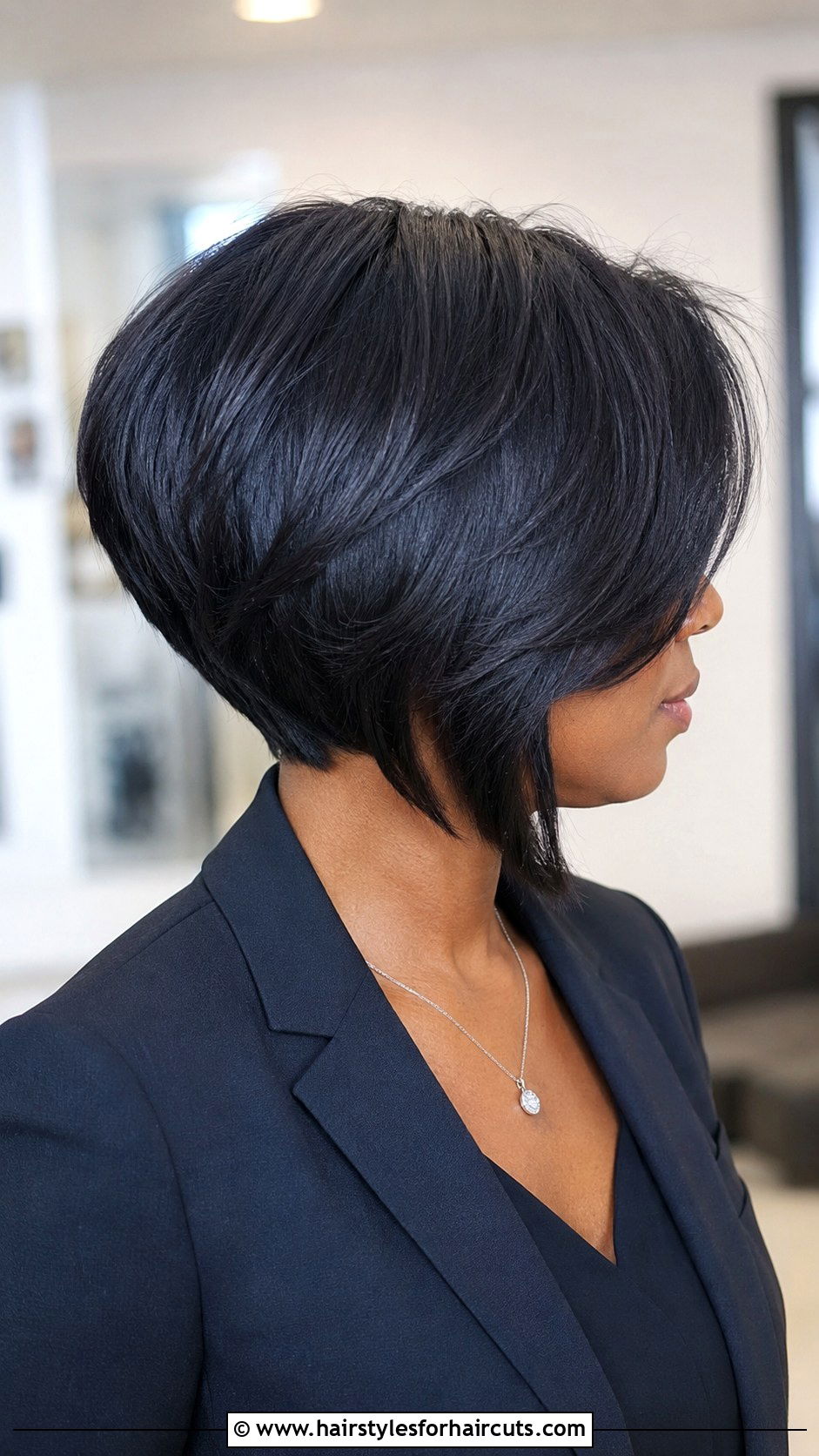 Stacked Bob Haircut - 25 haircuts for black women with thin hair - 25 haircuts for black women with thin hair