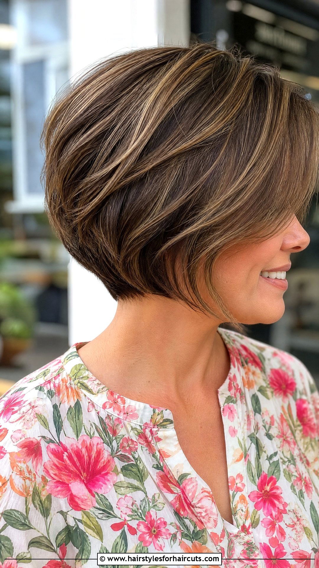 Stacked Bob With Highlights - 25 stacked bob haircuts for fine hair - 25 stacked bob haircuts for fine hair