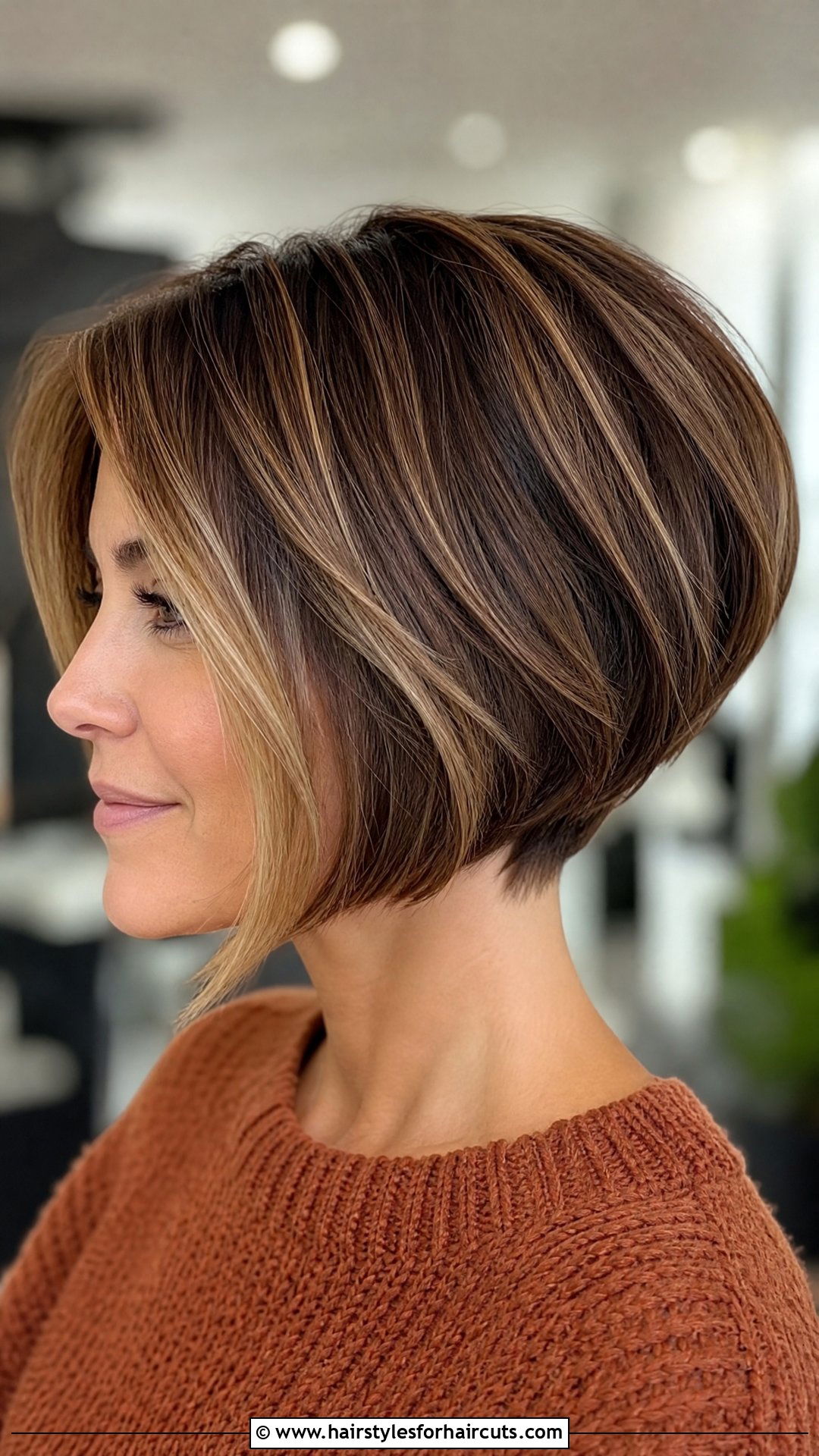 Stacked Bob With Layers - 25 fine hair short layered haircuts - 25 fine hair short layered haircuts