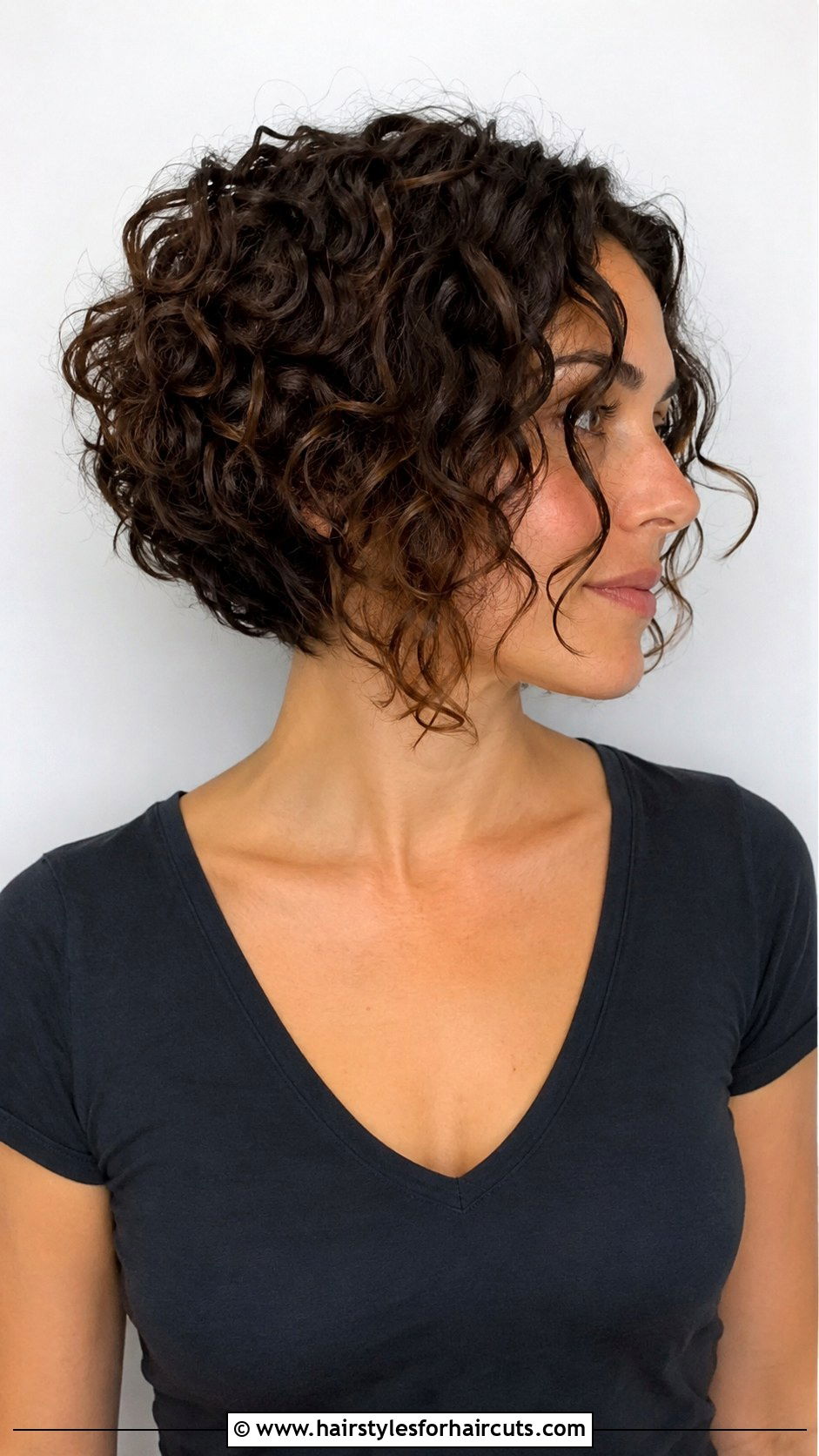 Stacked Curly Bob 90s - 25 90s hairstyles curly hair - 25 90s hairstyles curly hair