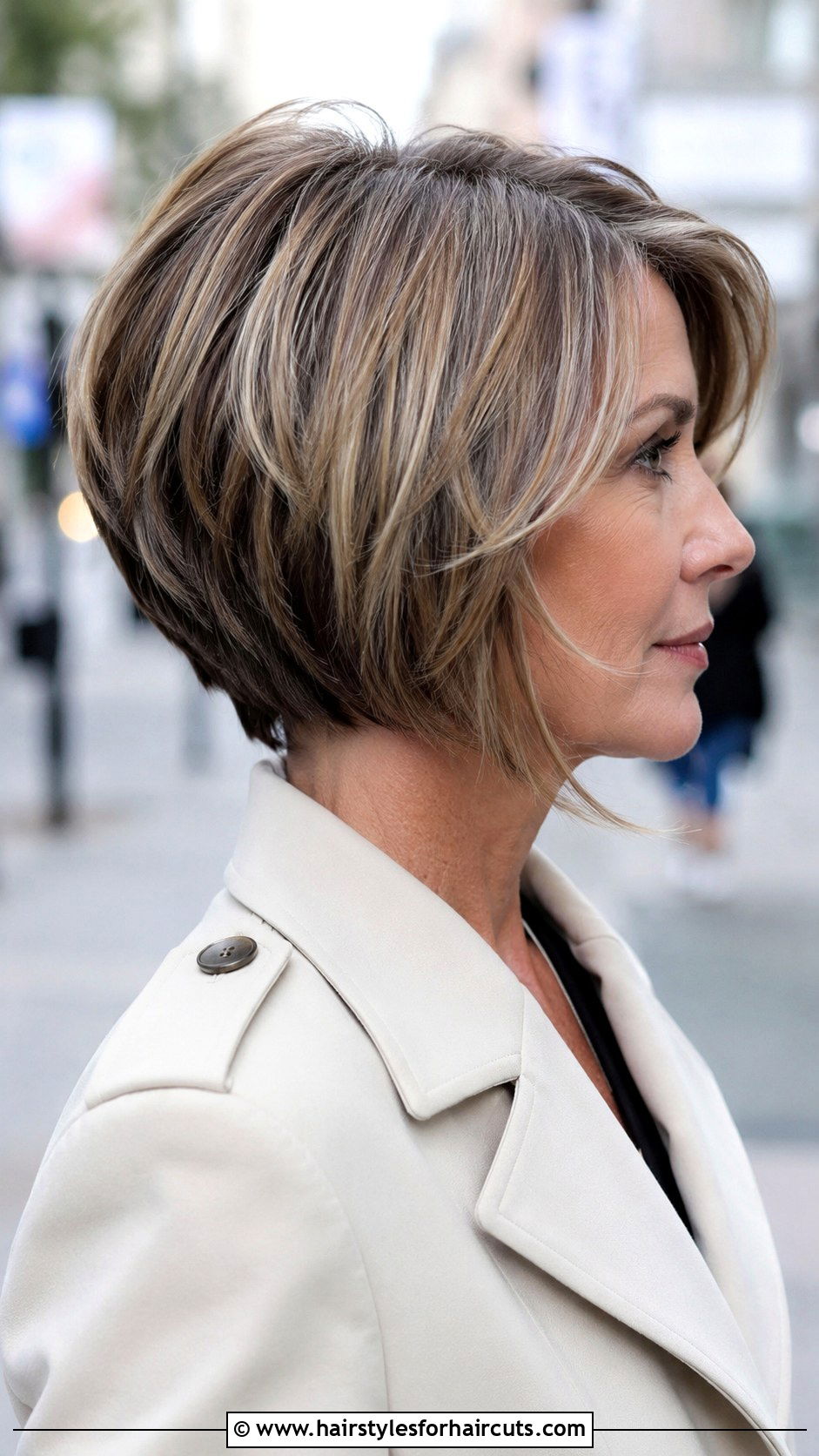 Stacked Medium Bob - 25 medium haircuts for women - 25 medium haircuts for women