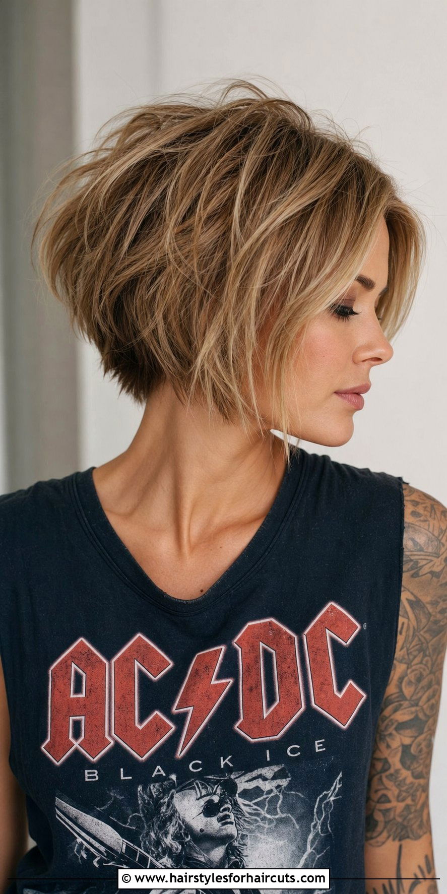 Stacked Razor Cut Bob - 25 haircuts and style castle towers - 25 haircuts and style castle towers