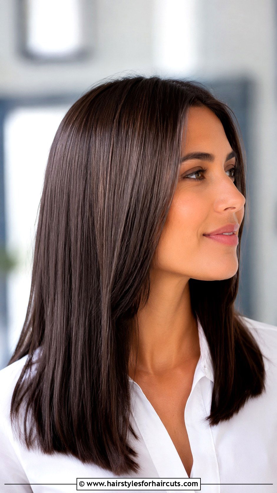 Straight And Sleek Medium Hair - 25 work hairstyles for medium hair - 25 work hairstyles for medium hair