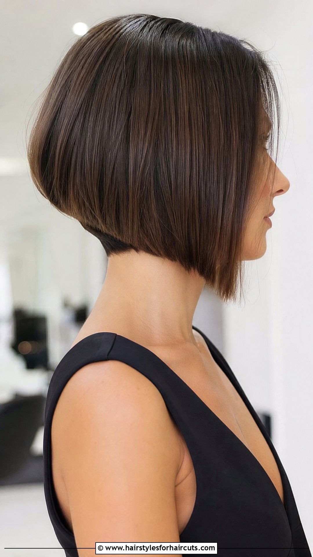 Straight Fine Hair Wedge Cut - 25 fine hair short wedge haircuts - 25 fine hair short wedge haircuts