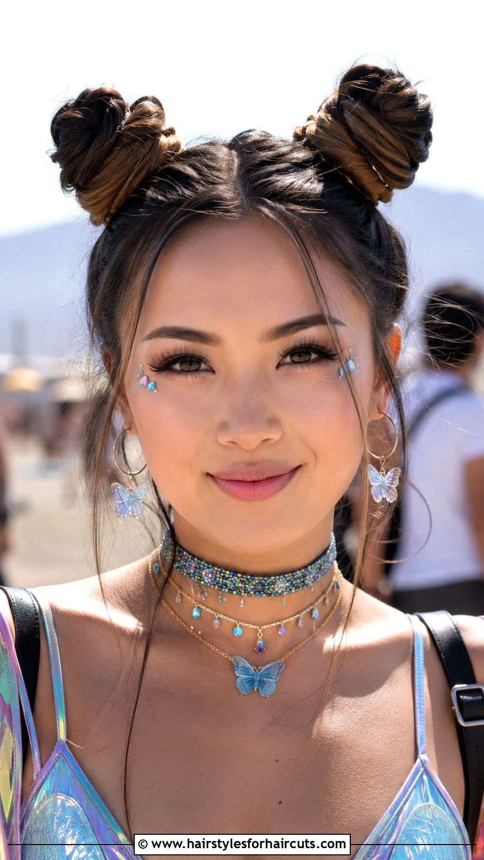 Straight Frontal Space Buns - 25 straight hair frontal hairstyles - 25 straight hair frontal hairstyles