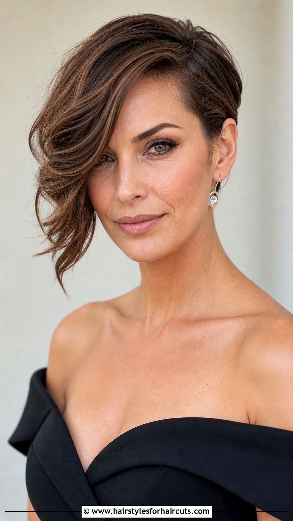 Sweeping Long Pixie - 25 long pixie haircuts for fine hair - 25 long pixie haircuts for fine hair