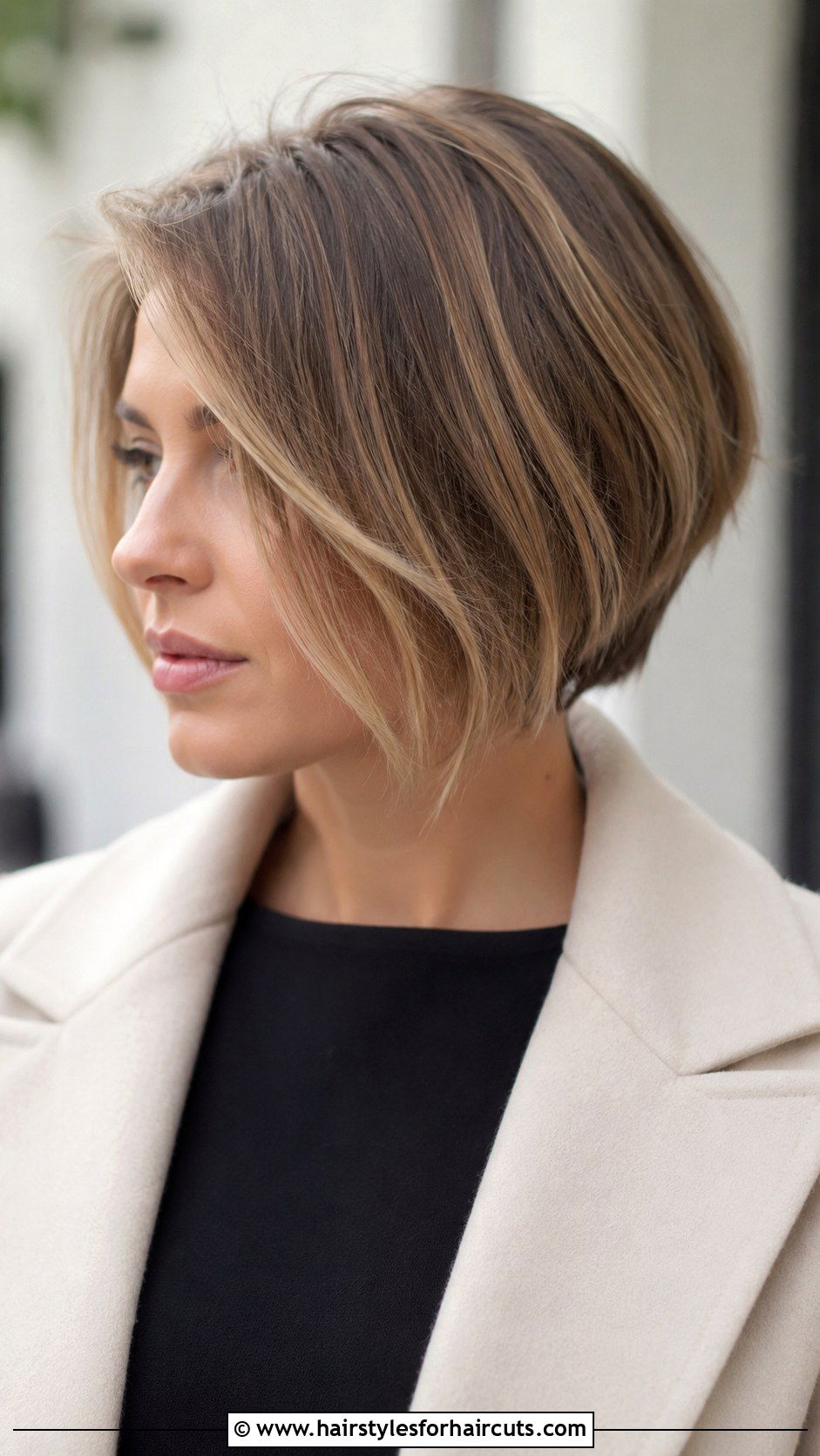 Swept Forward Bob - 25 hairstyles for thinning hair in front - 25 hairstyles for thinning hair in front