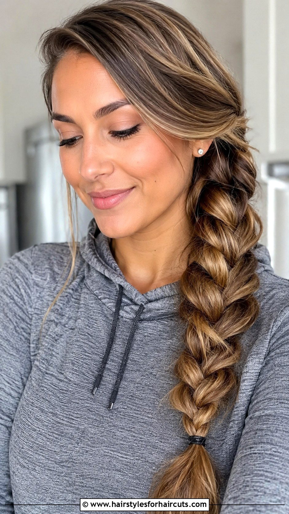 Swept Side Braid - 25 gym hairstyles for thin hair - 25 gym hairstyles for thin hair