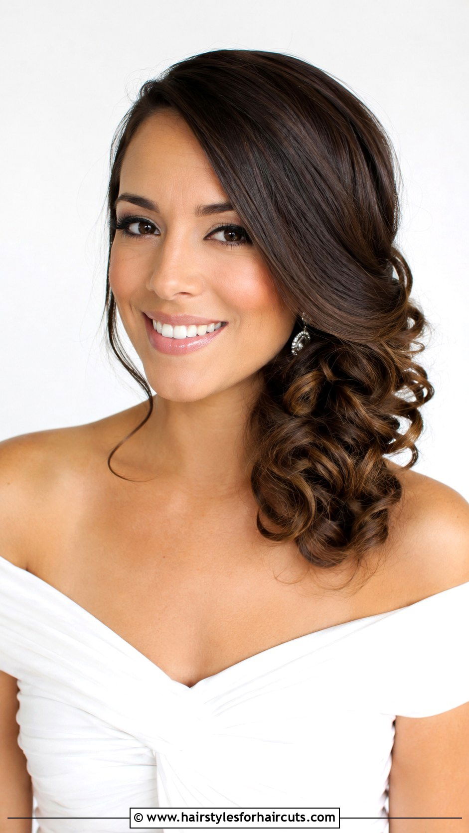 Swept Side Chignon Updo - 25 50s updo hairstyles for long hair - 25 50s updo hairstyles for long hair