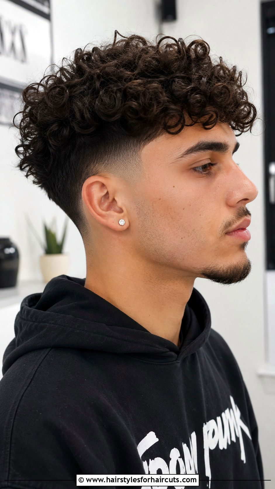 Taper Fade With Curls - 25 2000s hairstyles men - 25 2000s hairstyles men