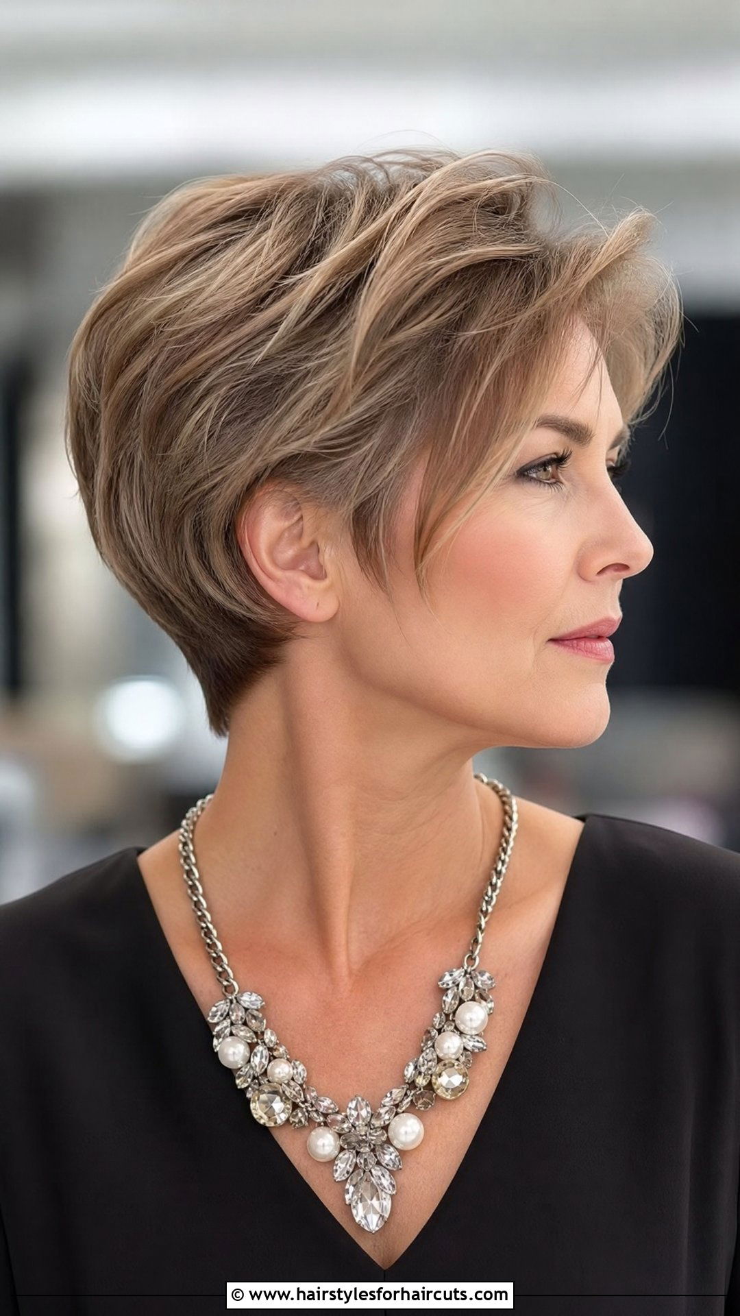 Tapered Bixie Haircut - 25 best haircuts for straight hair women - 25 best haircuts for straight hair women
