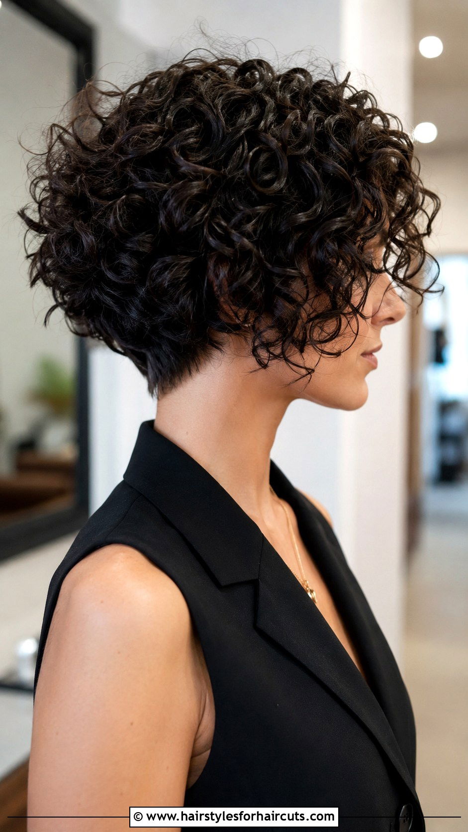 Tapered Curly Bob - 25 bob haircuts curly hair - 25 bob haircuts curly hair