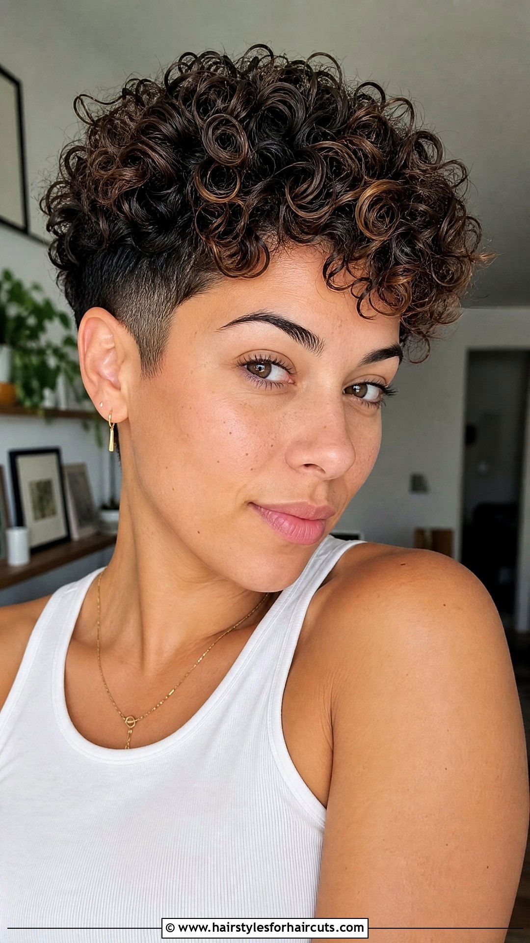 Tapered Curly Haircut - 25 womens haircuts curly hair - 25 womens haircuts curly hair