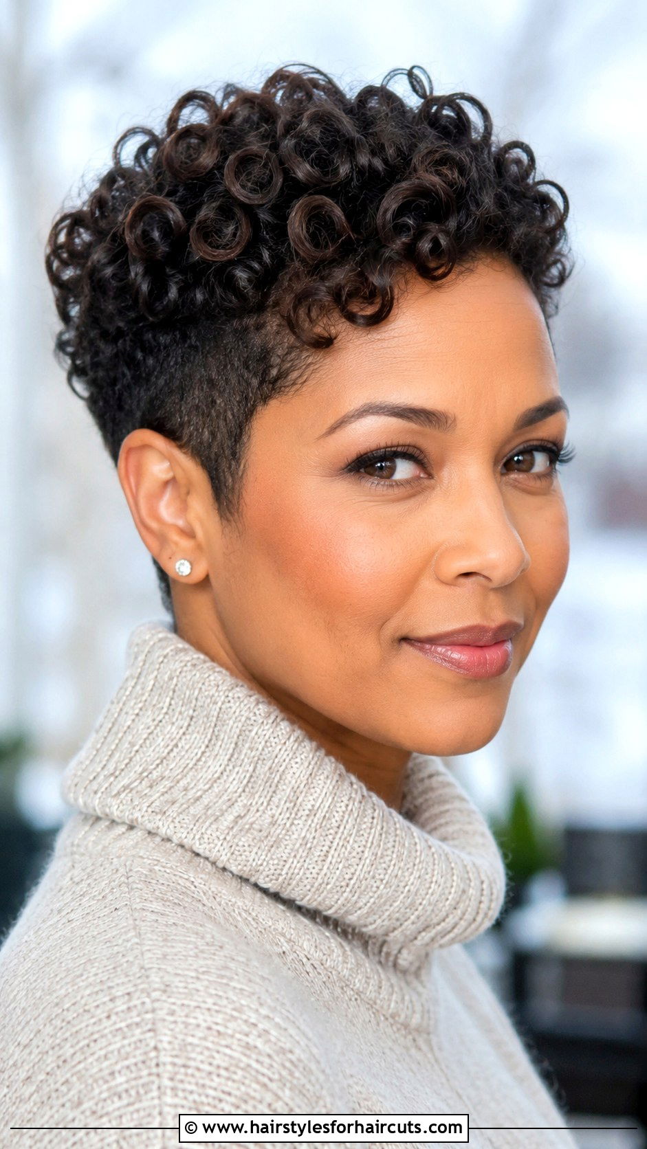 Tapered Cut With Curled Top - 25 blowout hairstyles for short black hair - 25 blowout hairstyles for short black hair