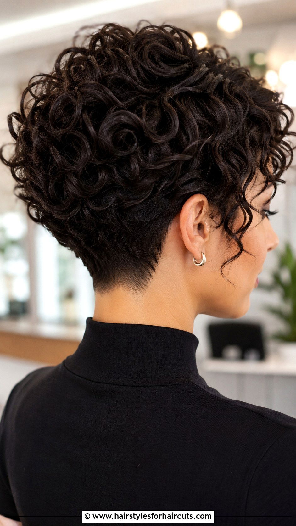 Tapered Neck Curly Cut - 25 fine curly hair haircuts - 25 fine curly hair haircuts