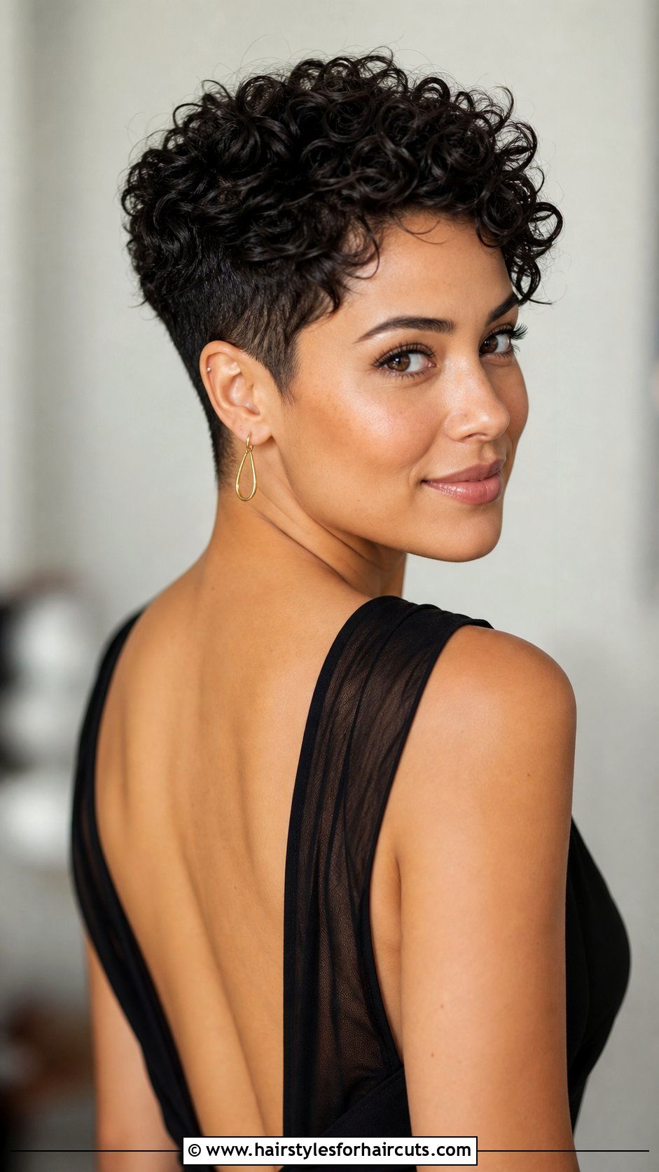 Tapered Pixie For Curly Hair - 25 haircuts for curly wavy hair - 25 haircuts for curly wavy hair