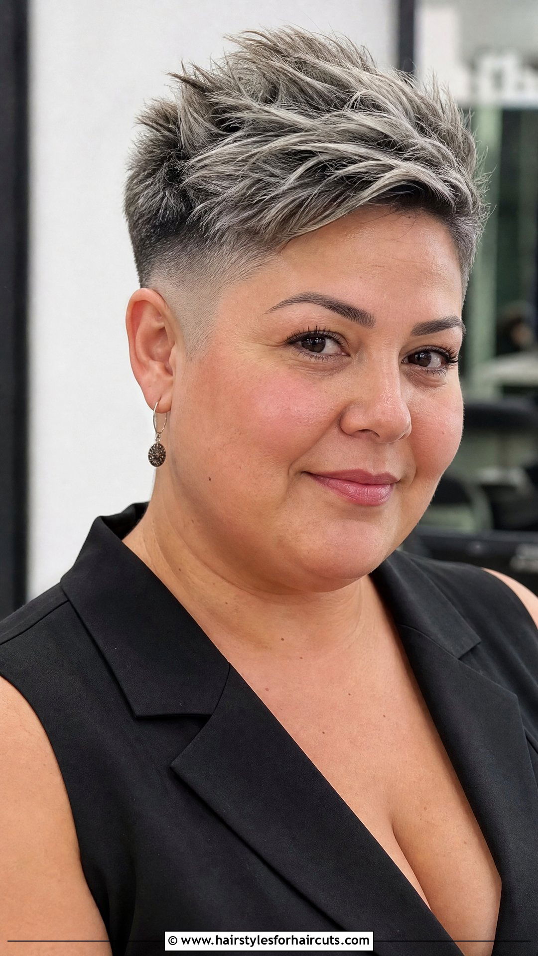Tapered Pixie Short Haircut For Plus Size Women - 25 short haircuts for plus size women - 25 short haircuts for plus size women