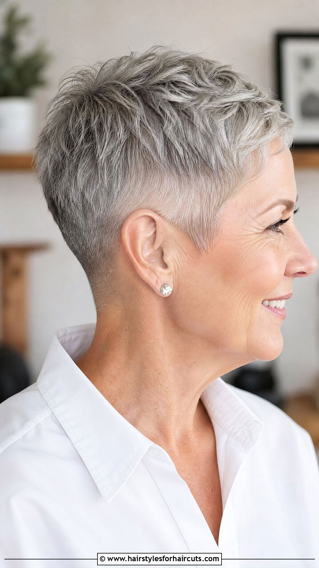 Tapered Short Haircut For Older Women - 25 women over 60 haircuts - 25 women over 60 haircuts