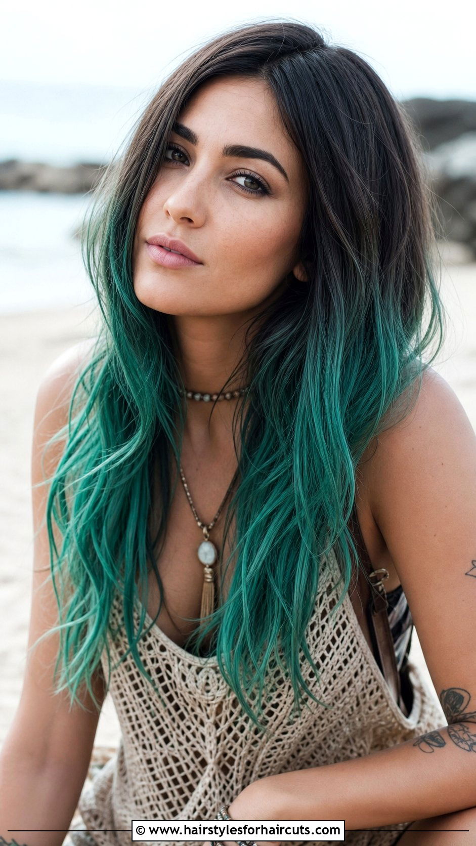 Teal Green Dip Dye Hair - 25 dye hairstyles - 25 dye hairstyles