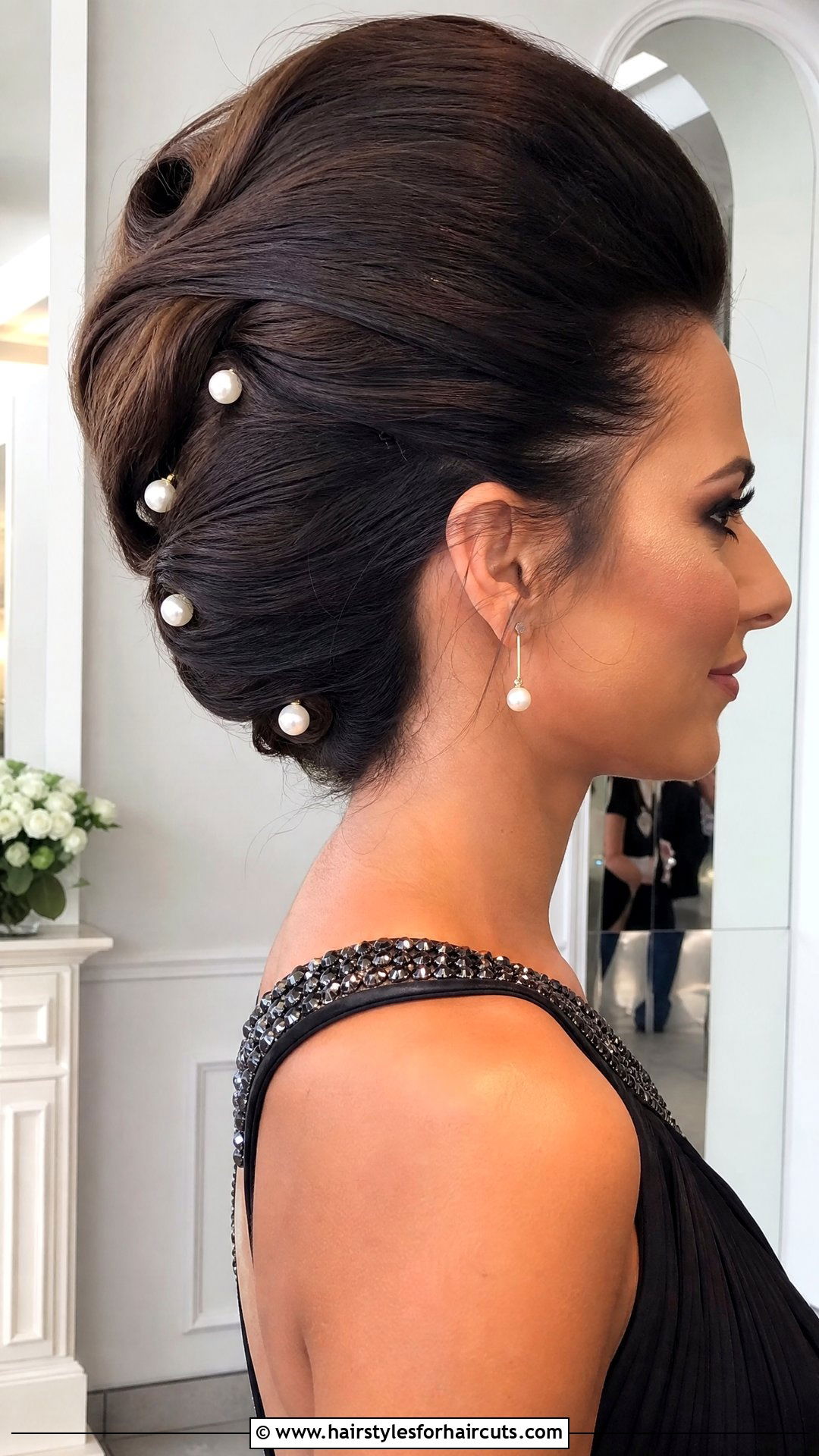 Teased Crown French Twist - 25 80s prom hairstyles - 25 80s prom hairstyles