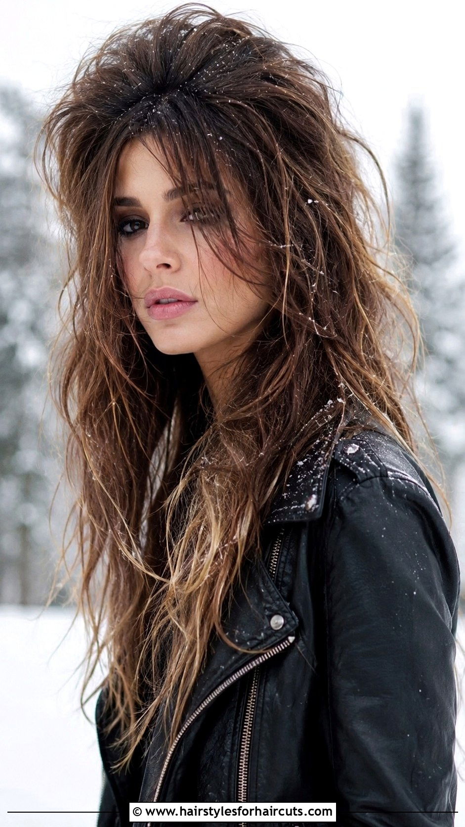 Teased Root Grunge Hairstyle - 25 90s grunge hairstyles for long hair - 25 90s grunge hairstyles for long hair